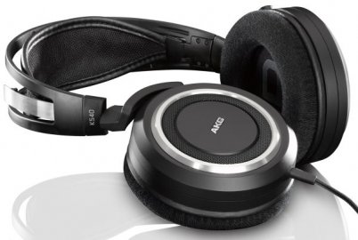 AKG-K540