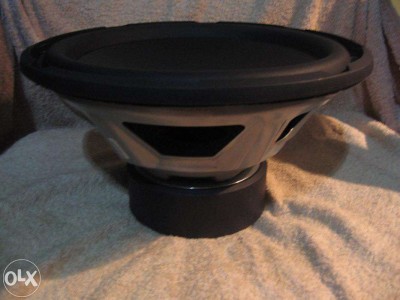 44079911_2_1000x700_subwoofer-auto-jl-audio-12w3v34-fotografii.jpg
