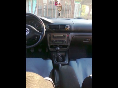 volkswagen_passat_variant_2000_111805_5.jpg